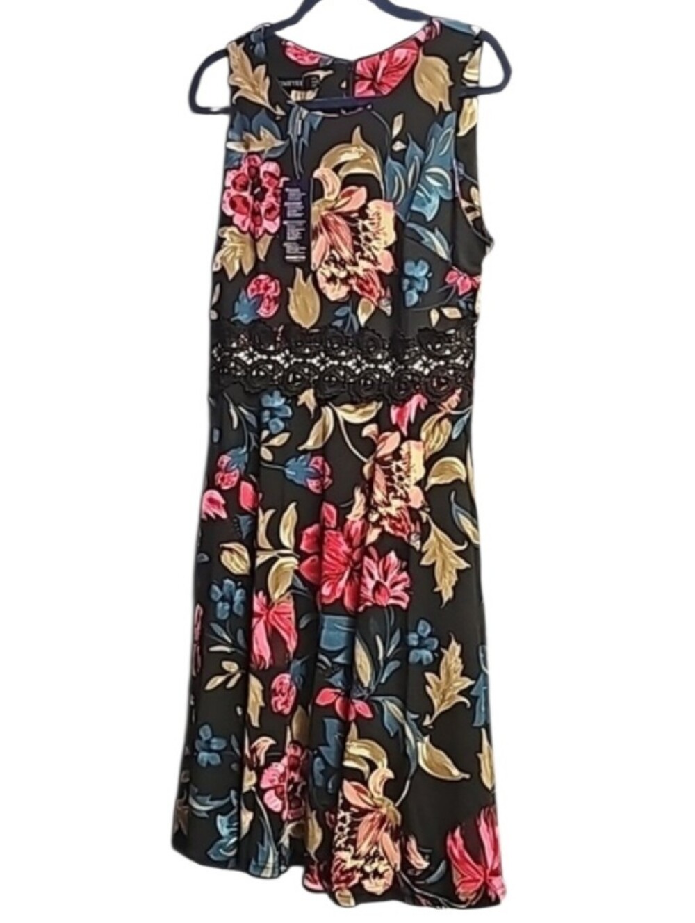 132 A-line floral dress NWT